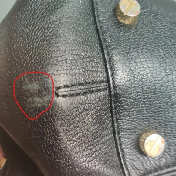 Vintage Michael Kors Black Leather Purse. Multiple Pockets. Sturdy Stitching. - Picture 3 of 10